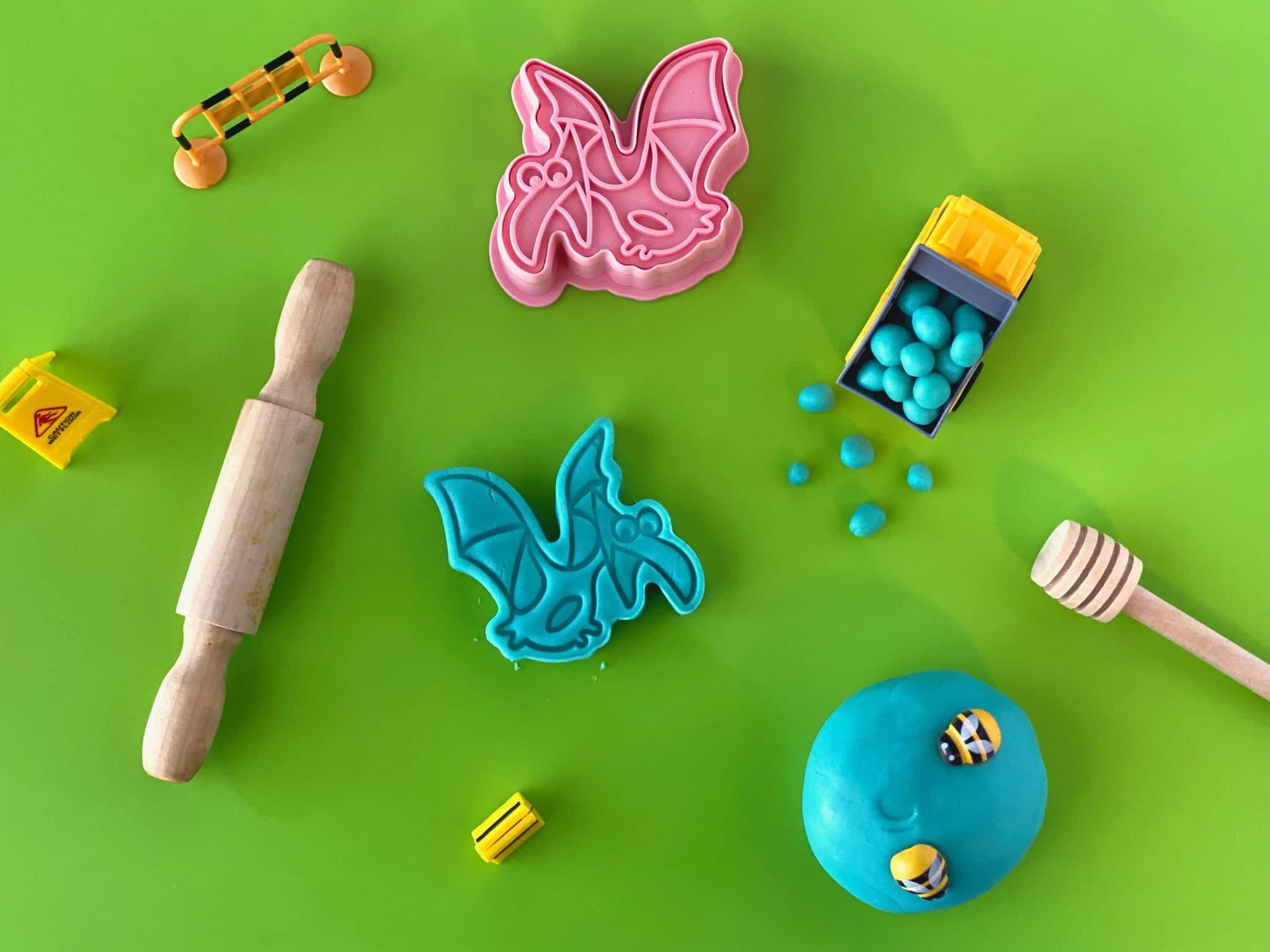 Miscellaneous Playdoh Tools/cutters/molds